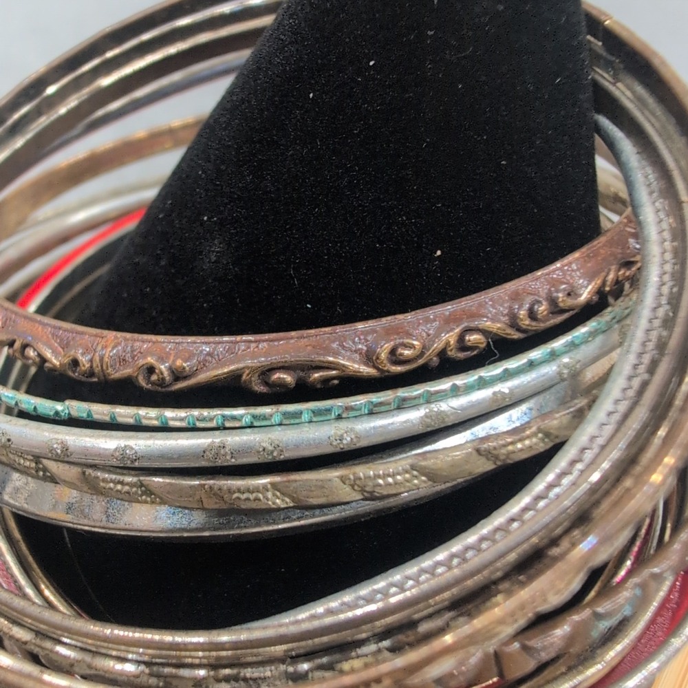 Vintage Stackable Bangle Bracelets Gold Tone Silver Tone Red Accents - Picture 2 of 3